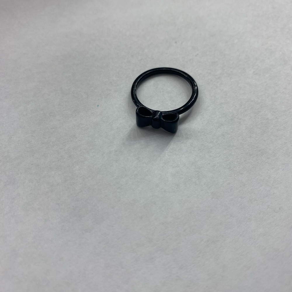 bow ring - Picture 3 of 3